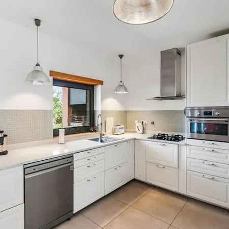 Penzion Excellent Location Just Minutes From The Beaches ! Lagos