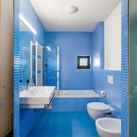 Excellent Location Just Minutes From The Beaches ! Penzion